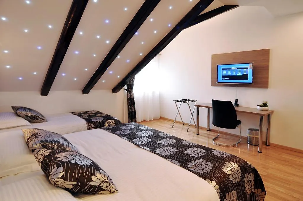 Deluxe Apartments & Rooms Sarella Split 0*,