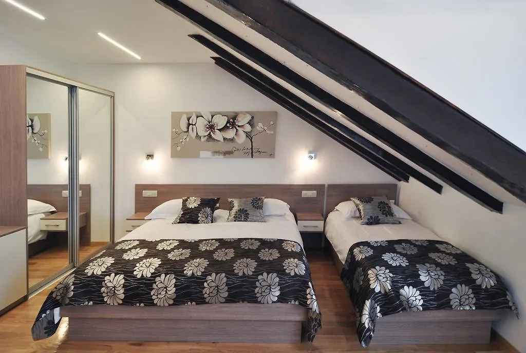 Deluxe Apartments & Rooms Sarella Split Croácia
