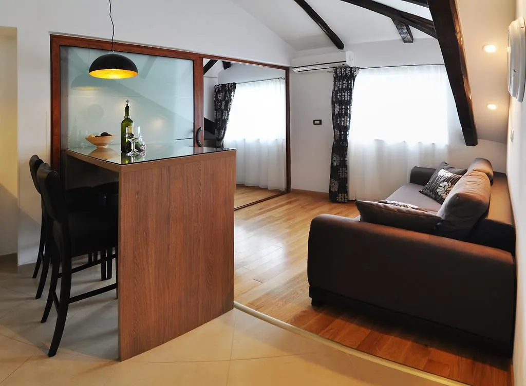 Deluxe Apartments & Rooms Sarella Split 0*,