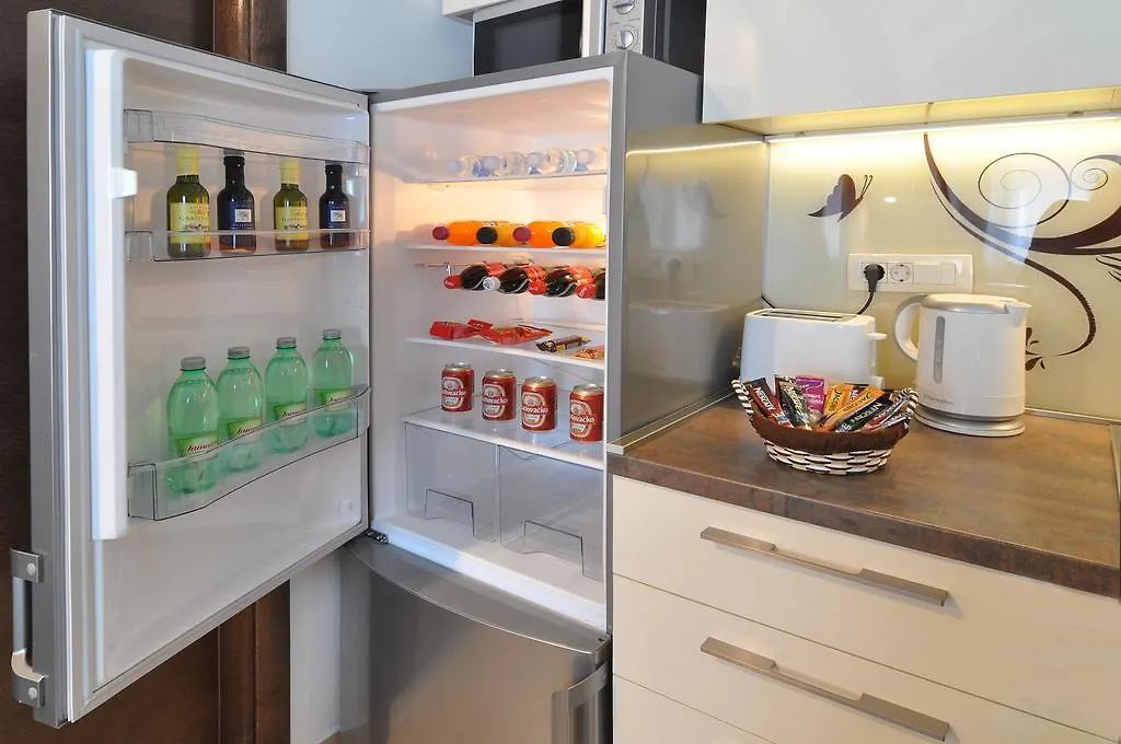 Deluxe Apartments & Rooms Sarella Split