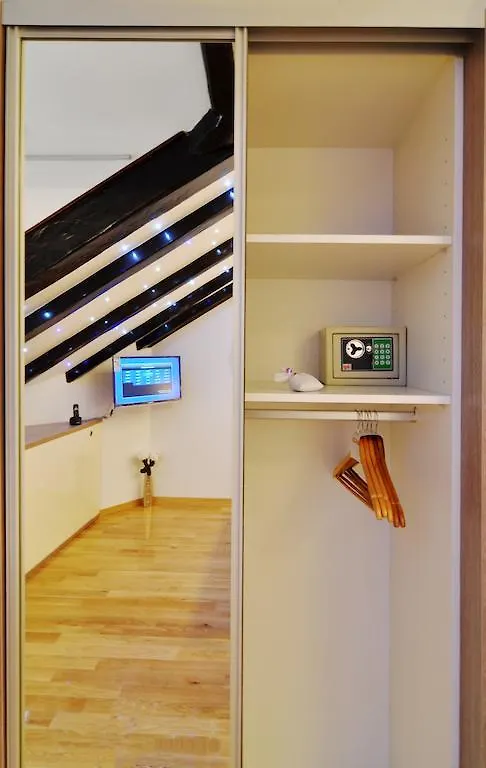 Deluxe Apartments & Rooms Sarella Split