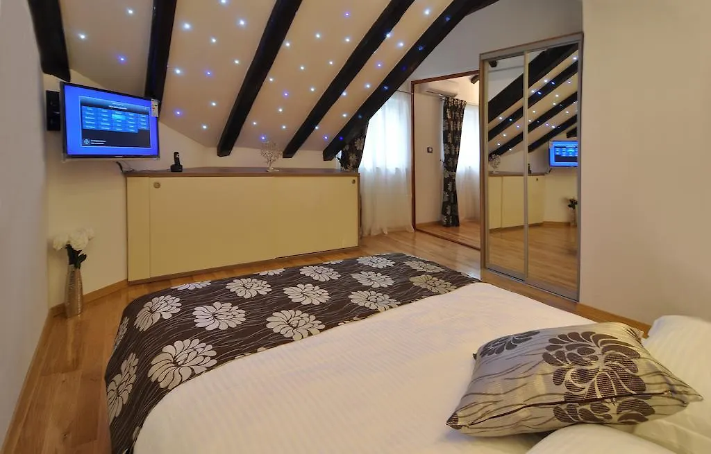 Deluxe Apartments & Rooms Sarella Split Croácia